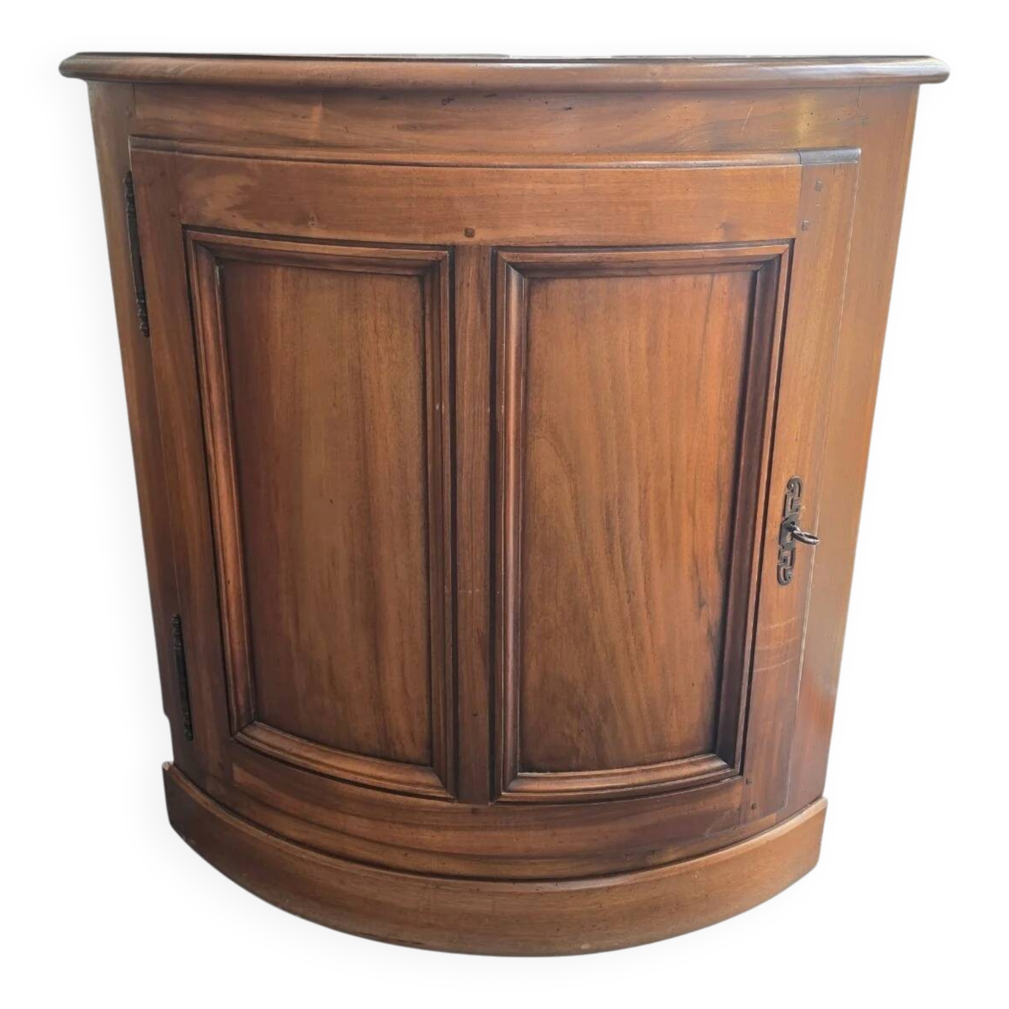 Curved wooden corner unit – Classic style