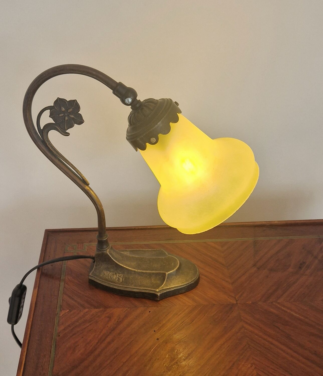 Art Nouveau style lamp