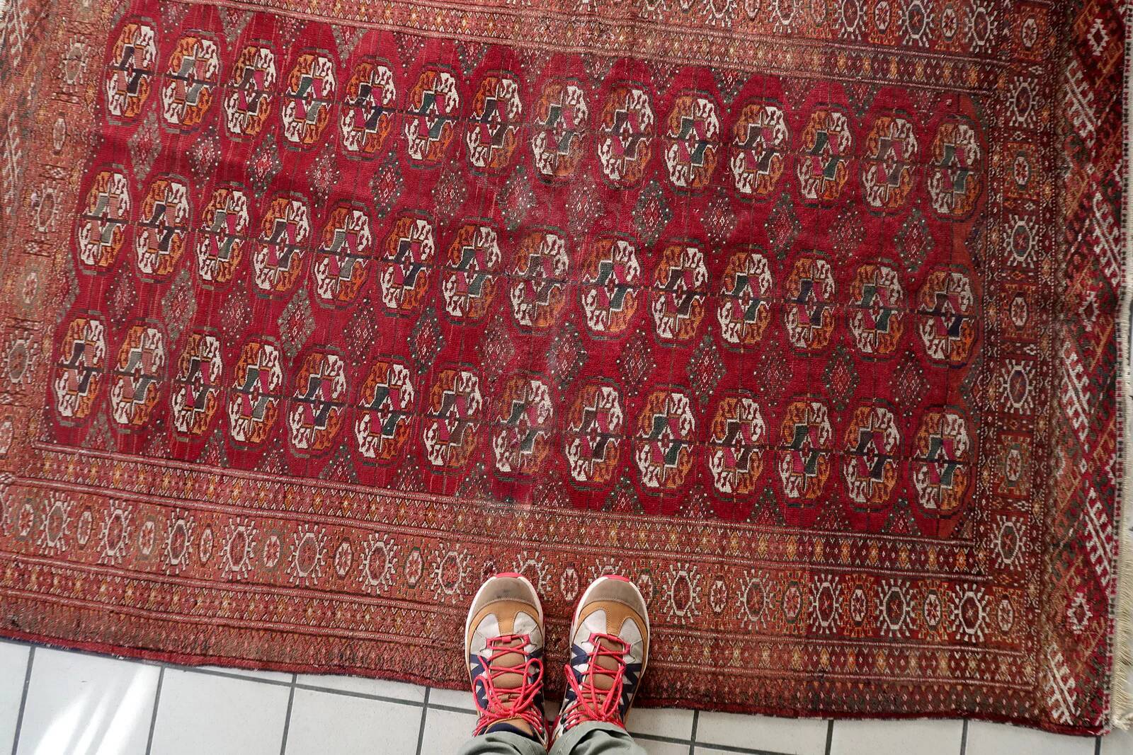 Authentic antique Turkmen Tekke rug 134cm x 183cm - Gul motifs (1C1197)