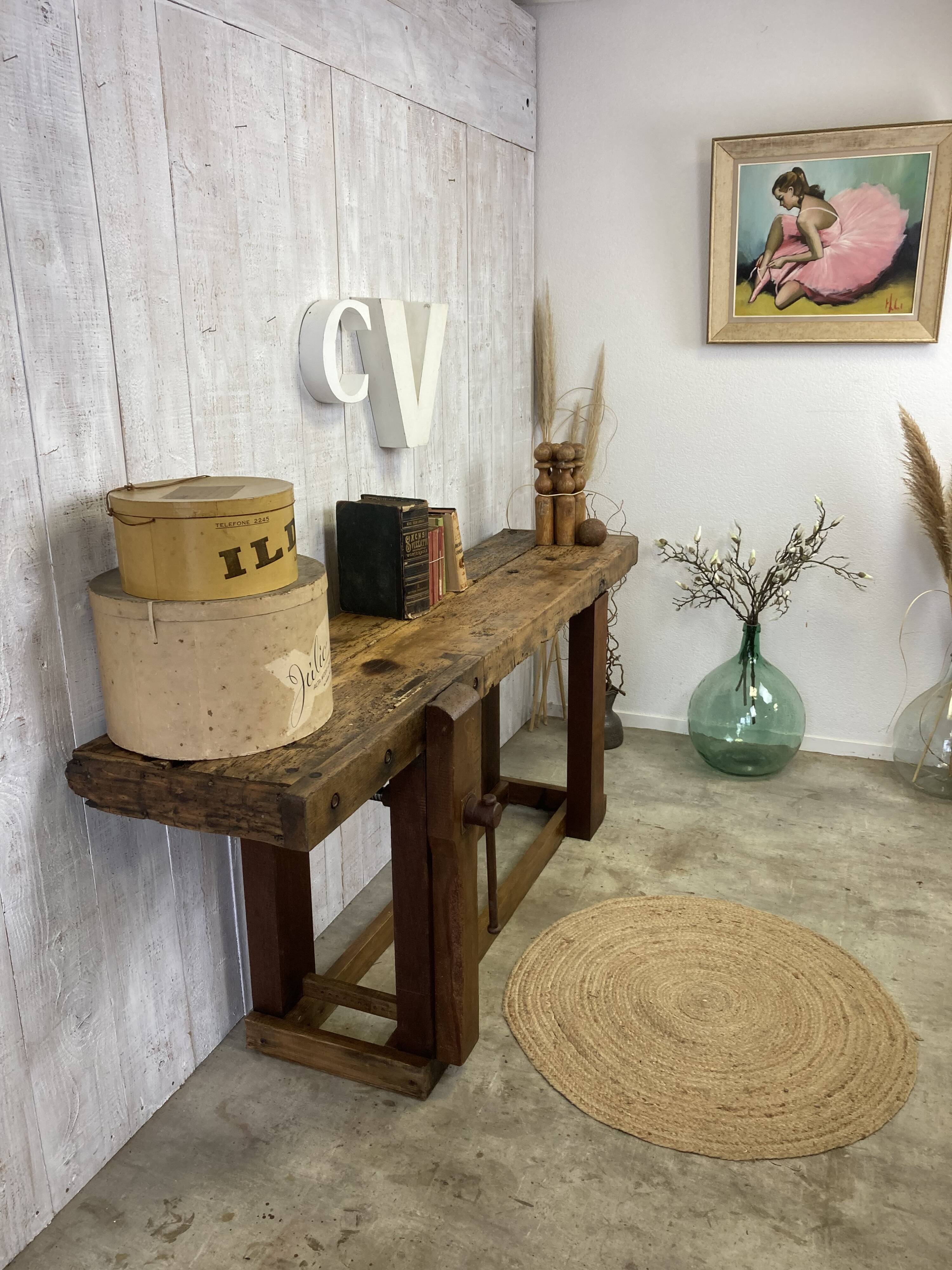 Carpenter's workbench