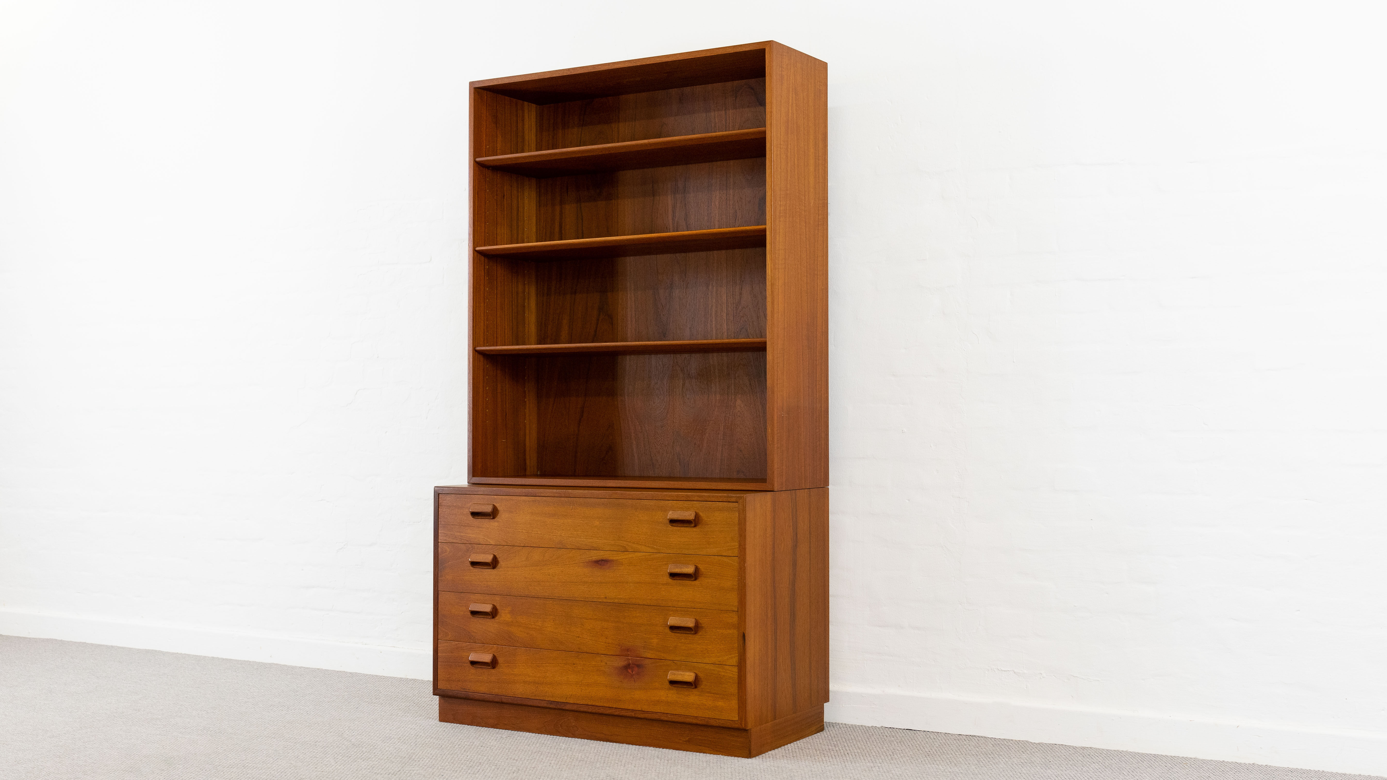 Borge Mogensen teak bookcase for Soborg Mobelfabrik, 1960s