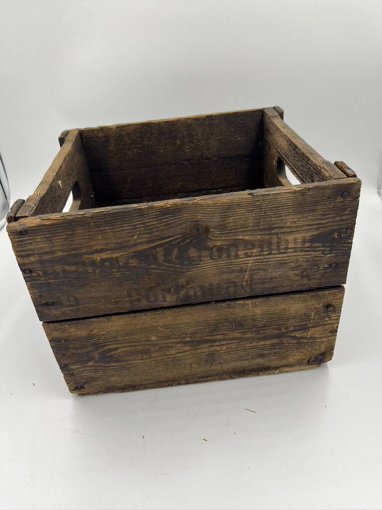 Kronembourg wooden locker