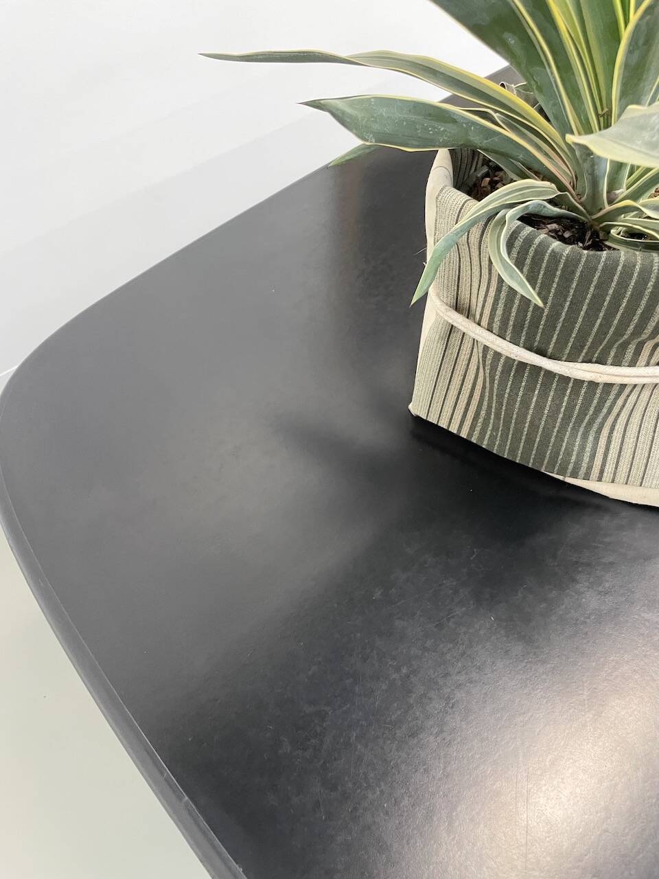 Giancarlo Piretti conference table