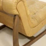 Fauteuil en cuir camel  année 60.