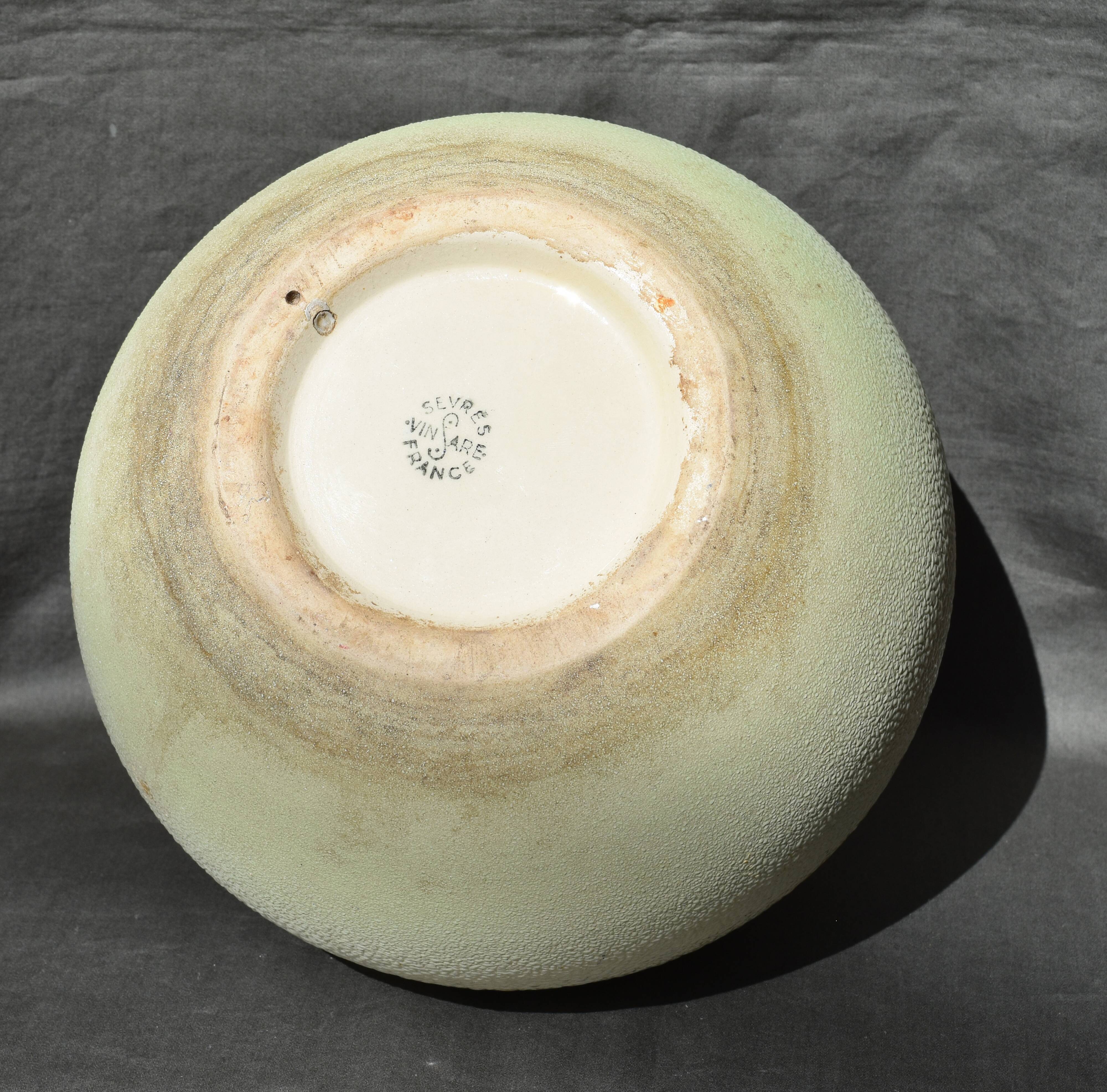 Ovoid vase in vermiculated ceramic art deco Sevres vinsare