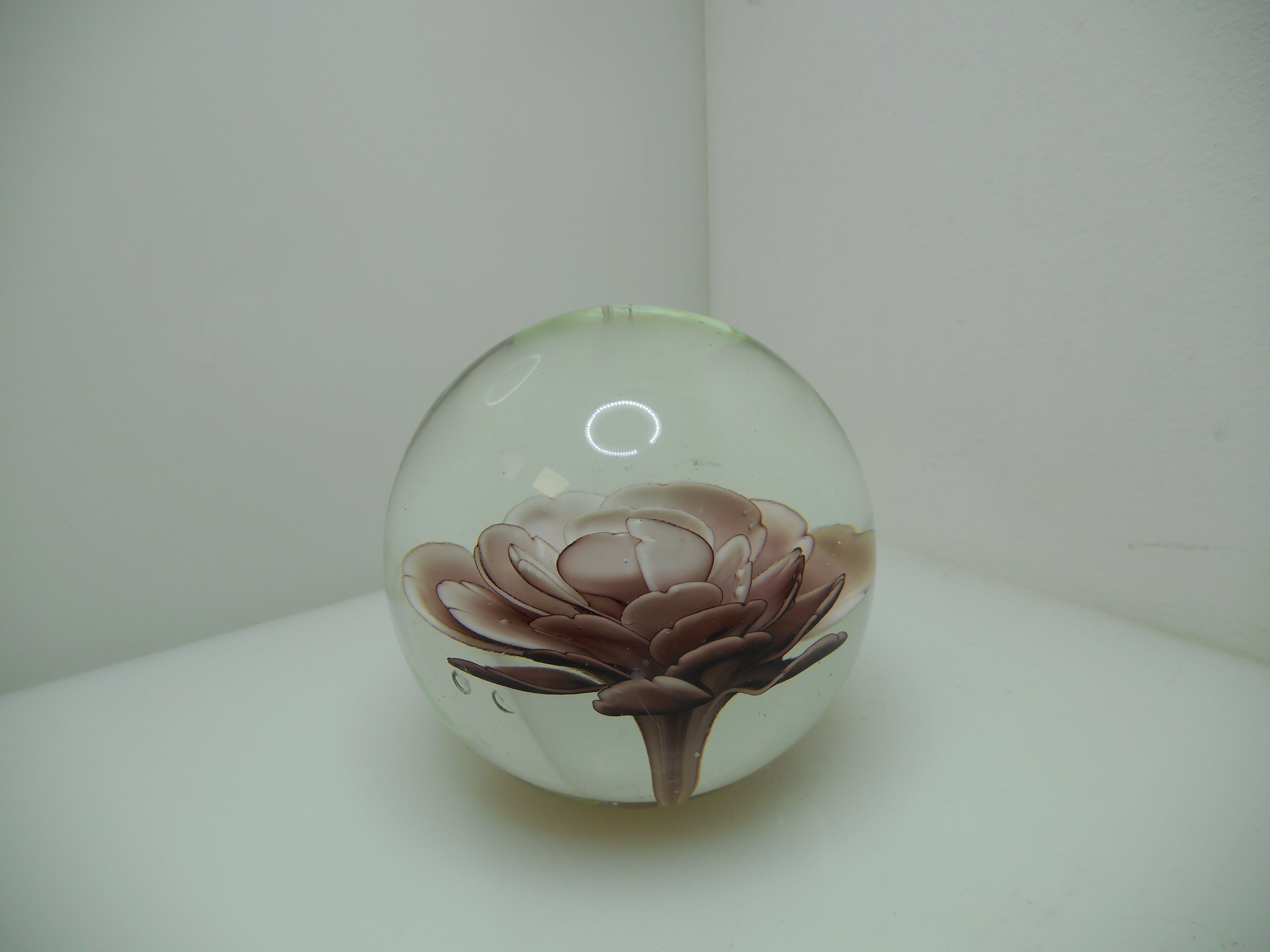 Paper press ball sulphur flower