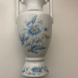 Vase  porcelaine motif fleurs bleus et jaune du lys royal