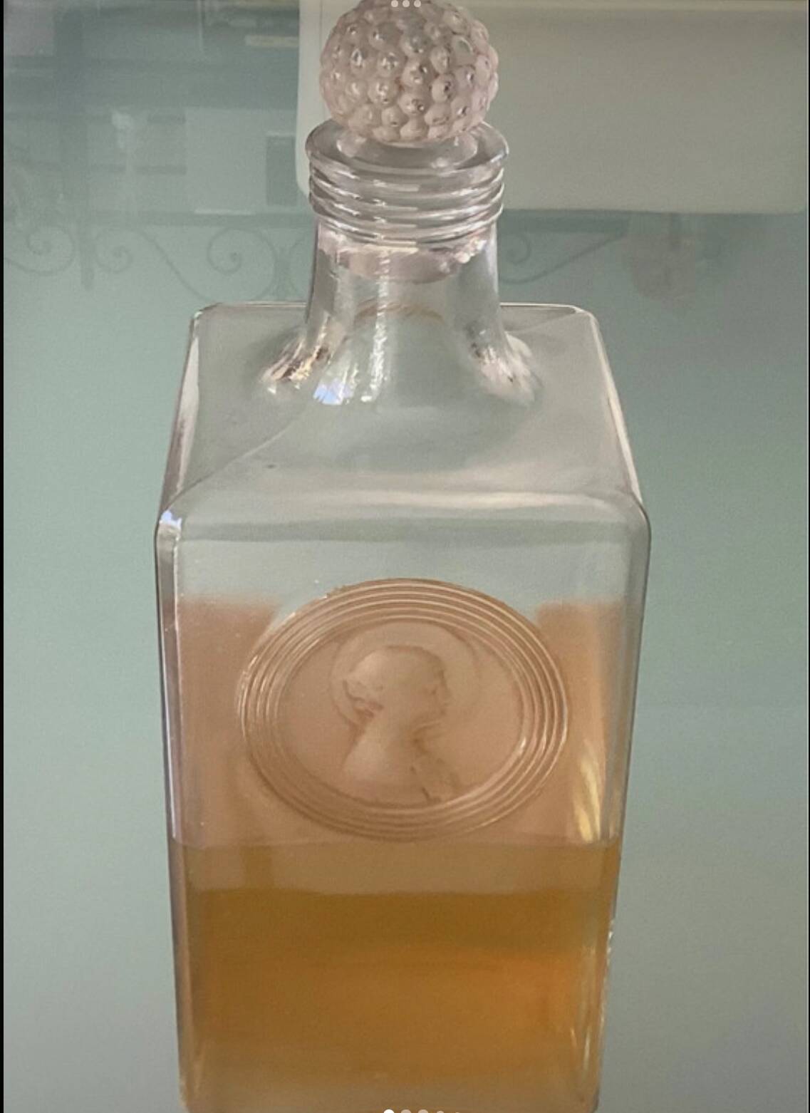 Antique Clos Saint Odile 1921 carafe commissioned from René Lalique