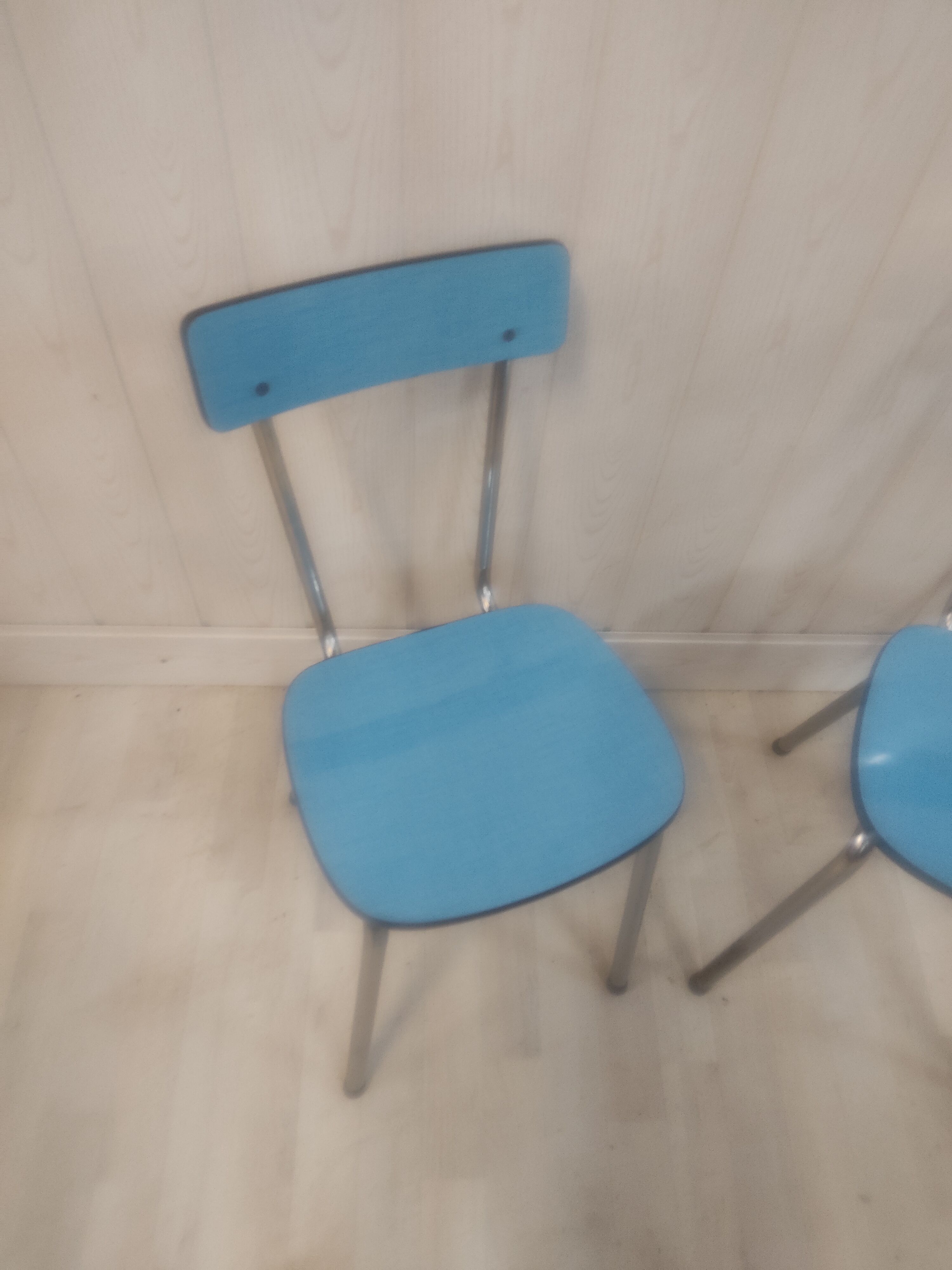 Paire de chaises formica bleu
