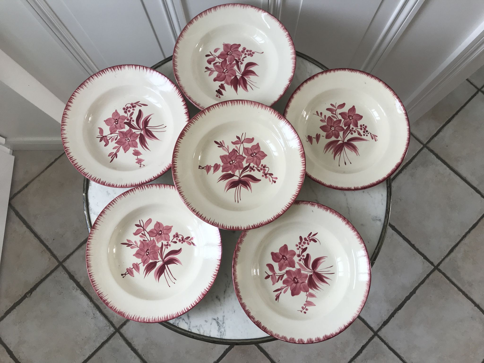 lot de 6 assiettes creuses Longchamp roses années 30-40