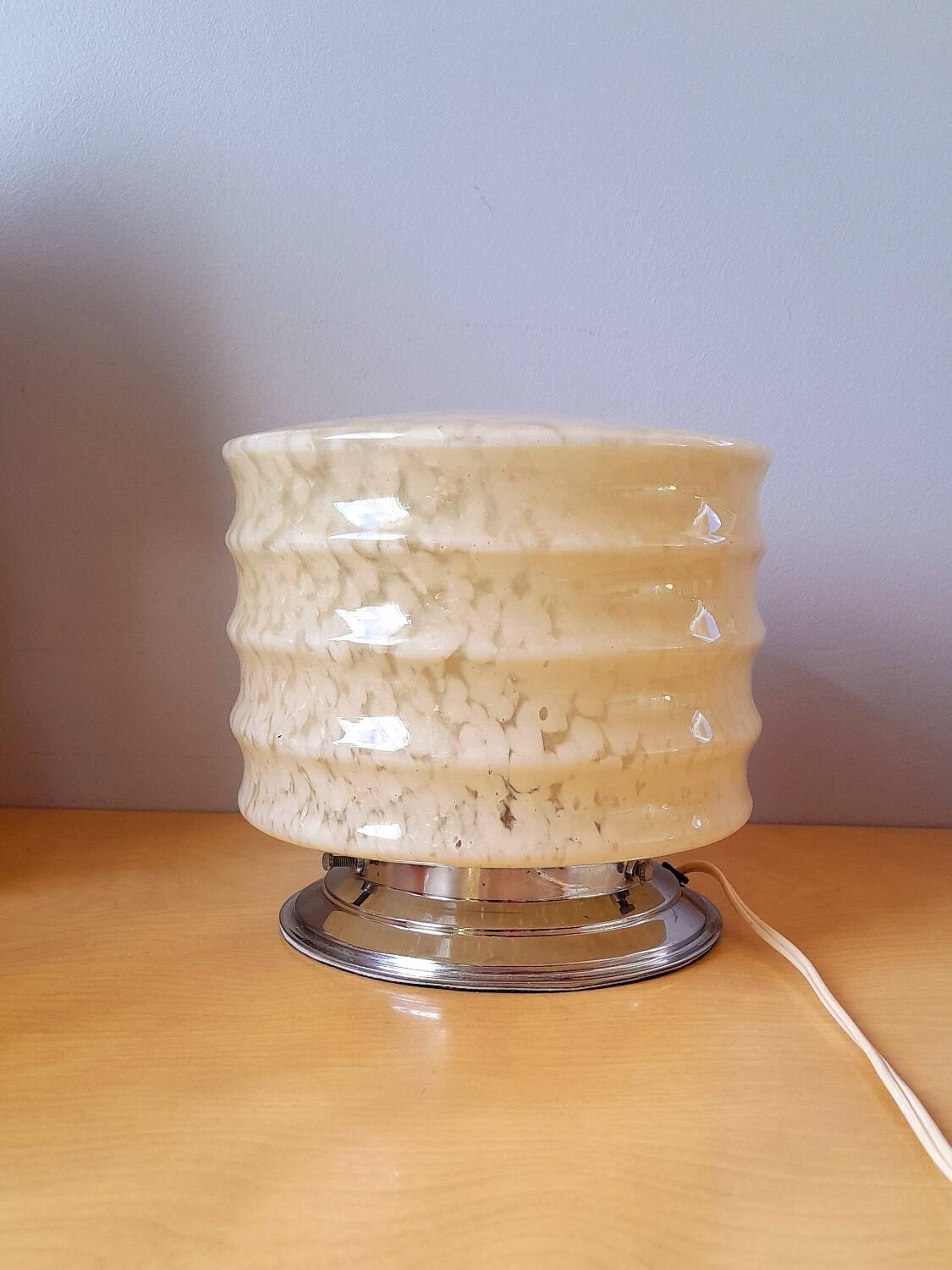 Art Deco lamp in Clichy glass