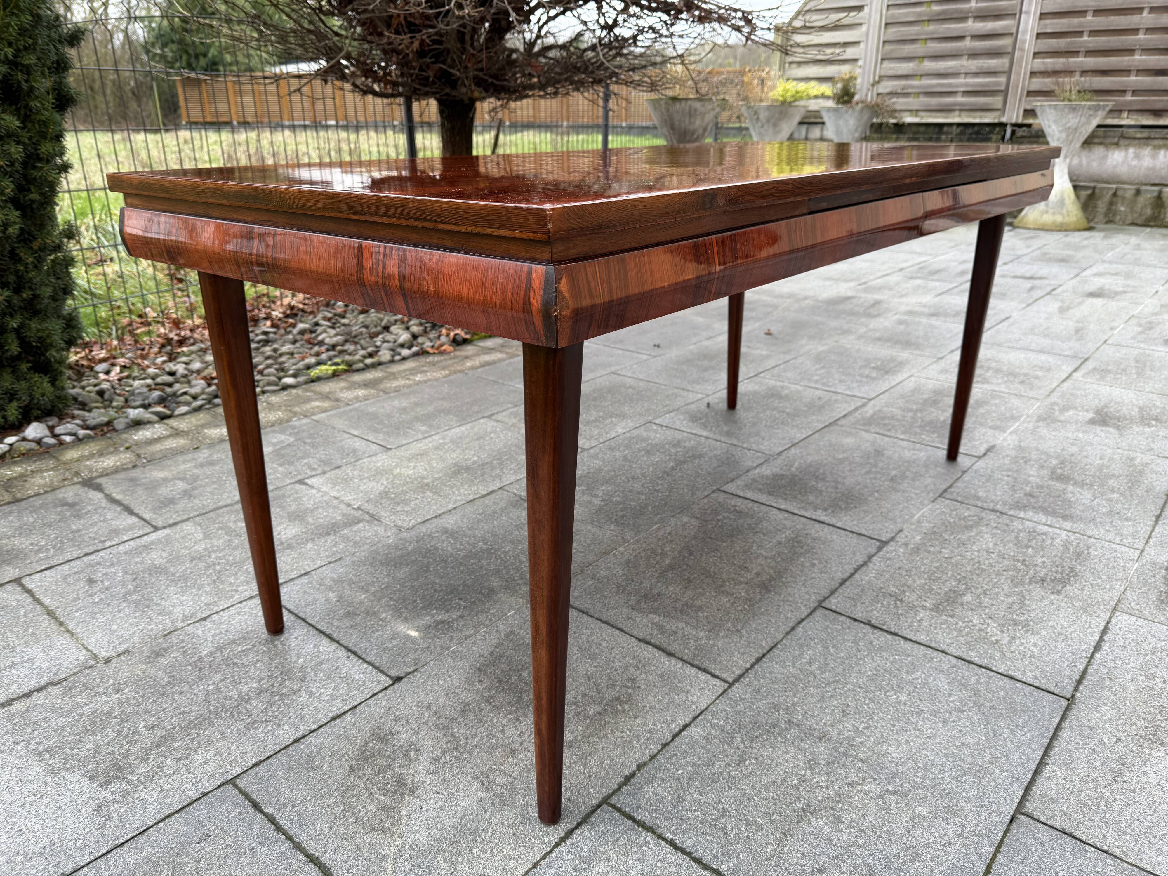 Table à manger extensible Paolo Buffa Italie 1960