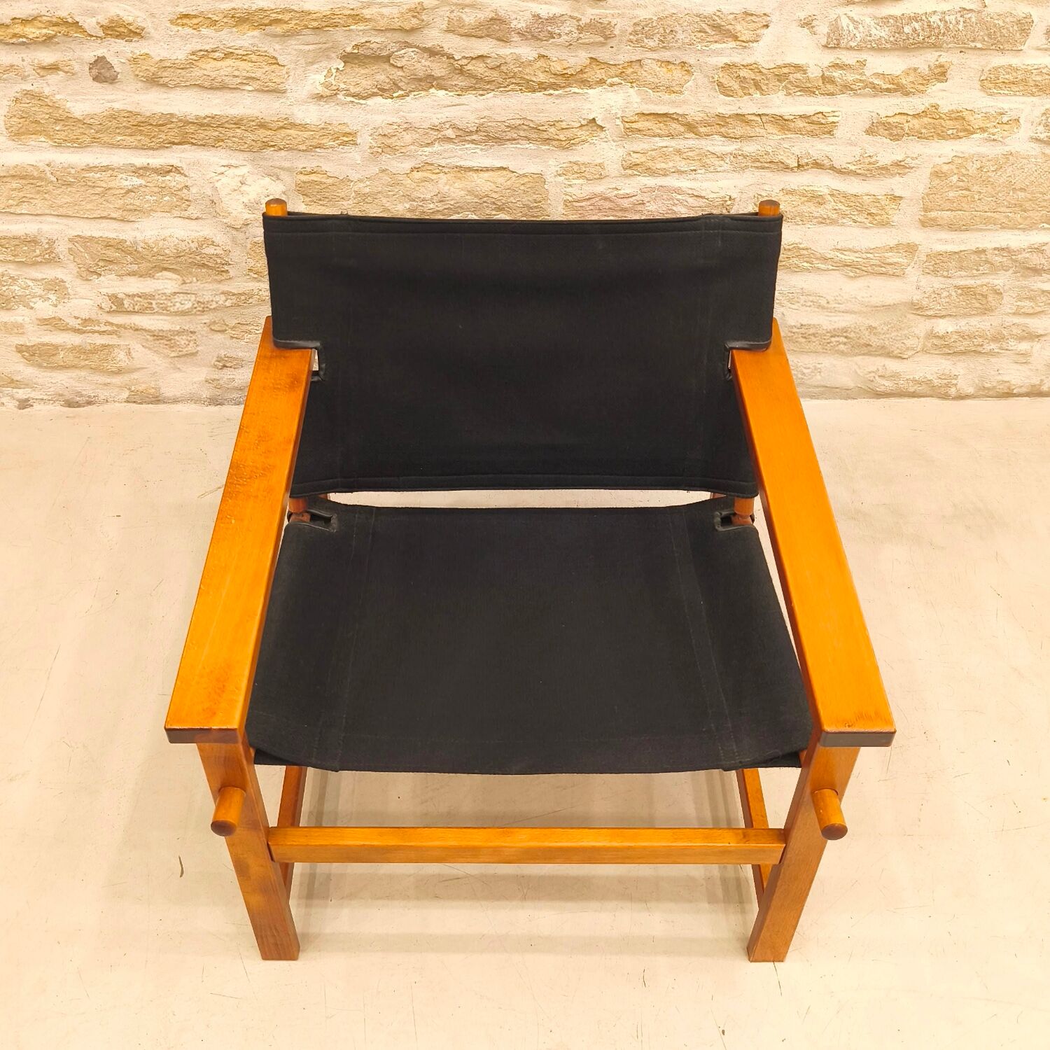 teuil en bois et toile tendue du fabricant Hyllinge Mobler, Danemark