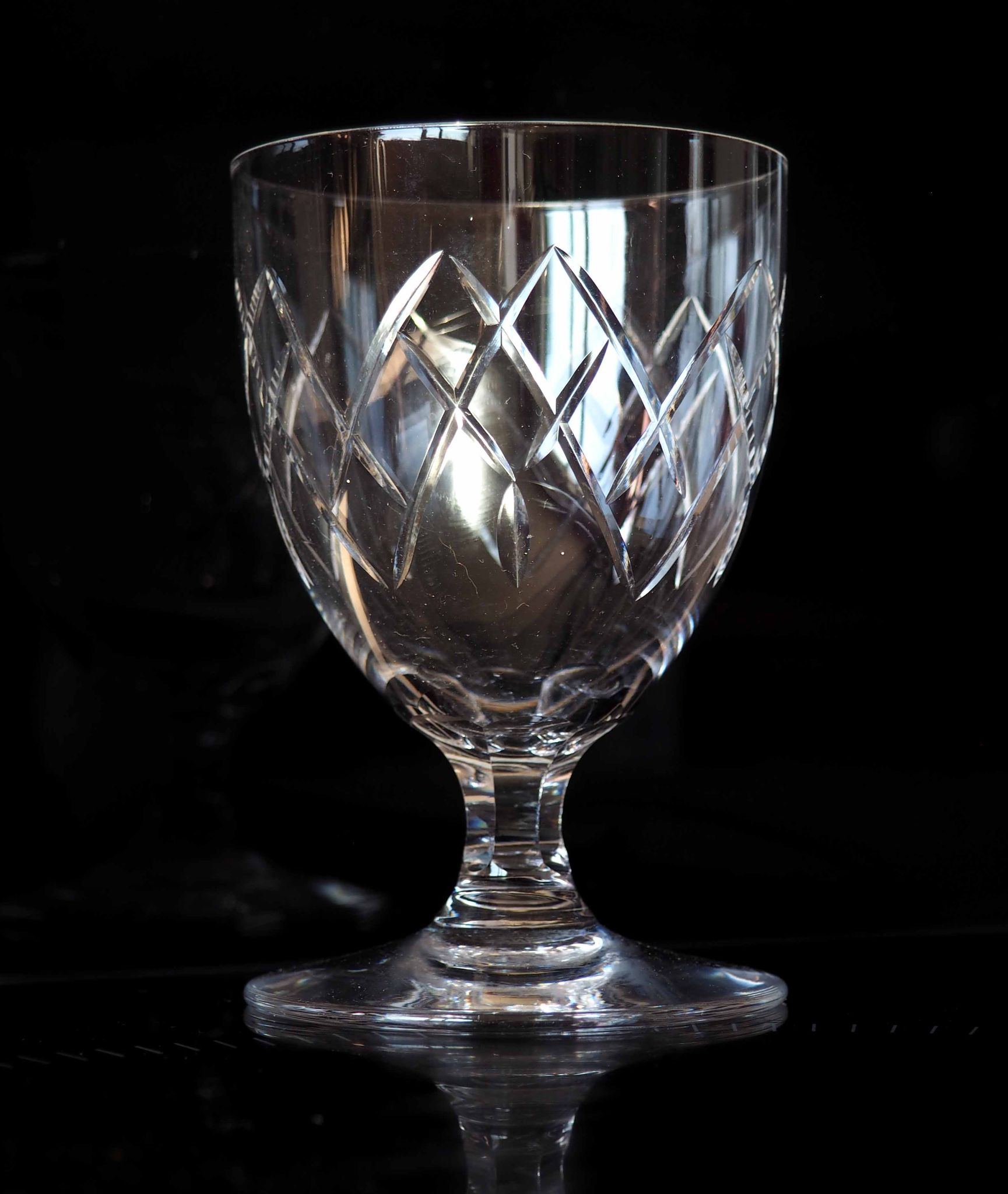 2 crystal wine glasses