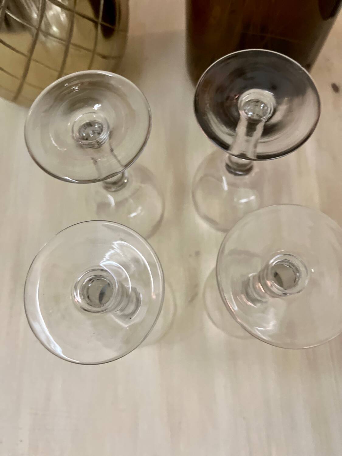 Set of 4 vintage wine or liquor glasses