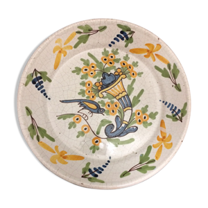 Assiette ancienne en faïence de