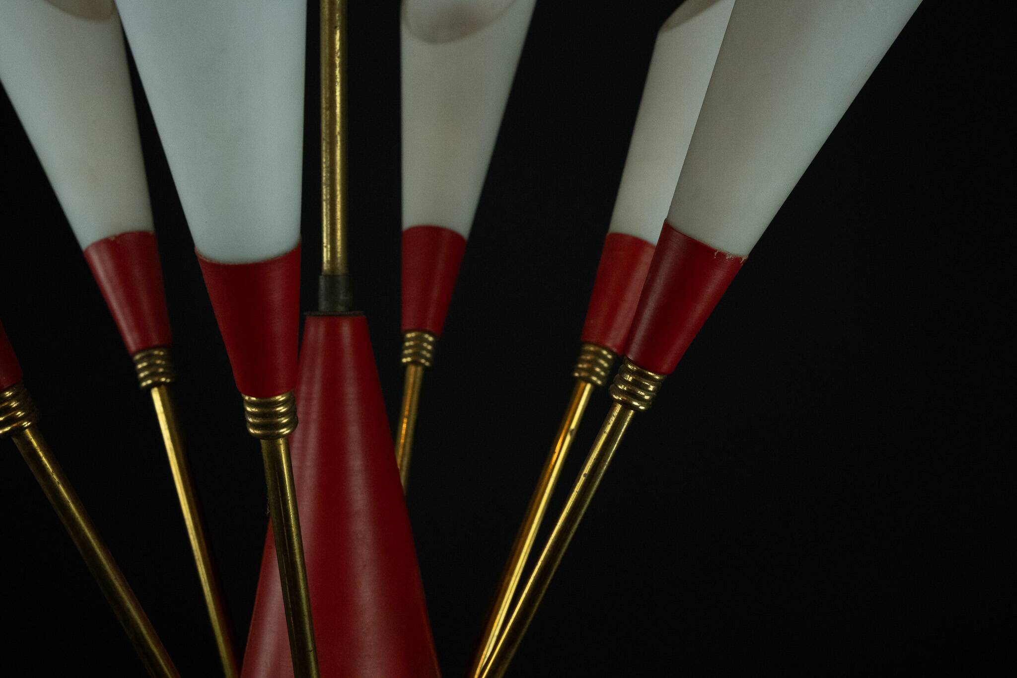 Mid-Century 12 lights chandelier in the manner of Stilnovo. Italy 1950s