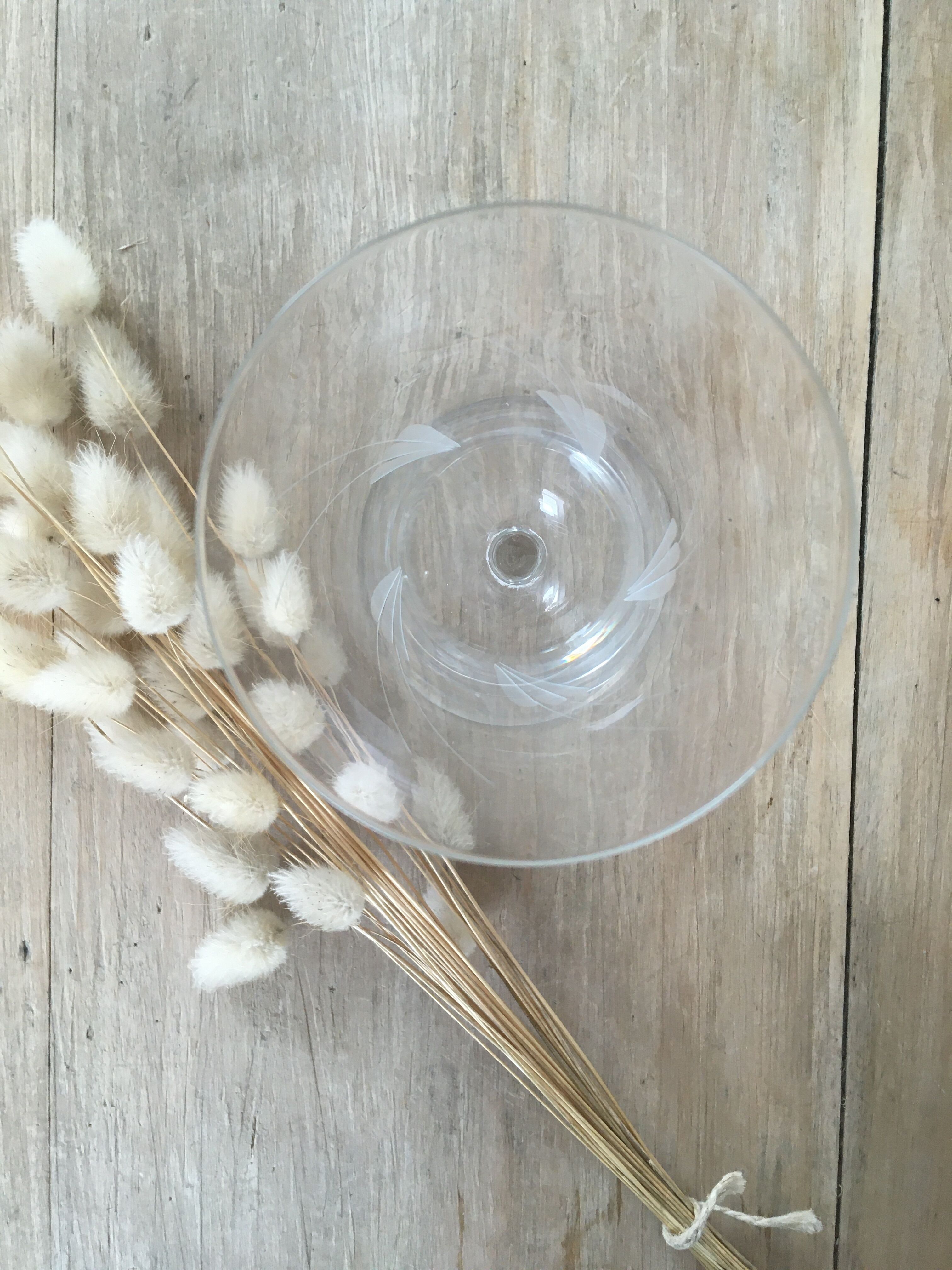 5 verres à pied en verre gravé