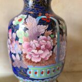 Paire de vases chinois en émail cloisonné + socles