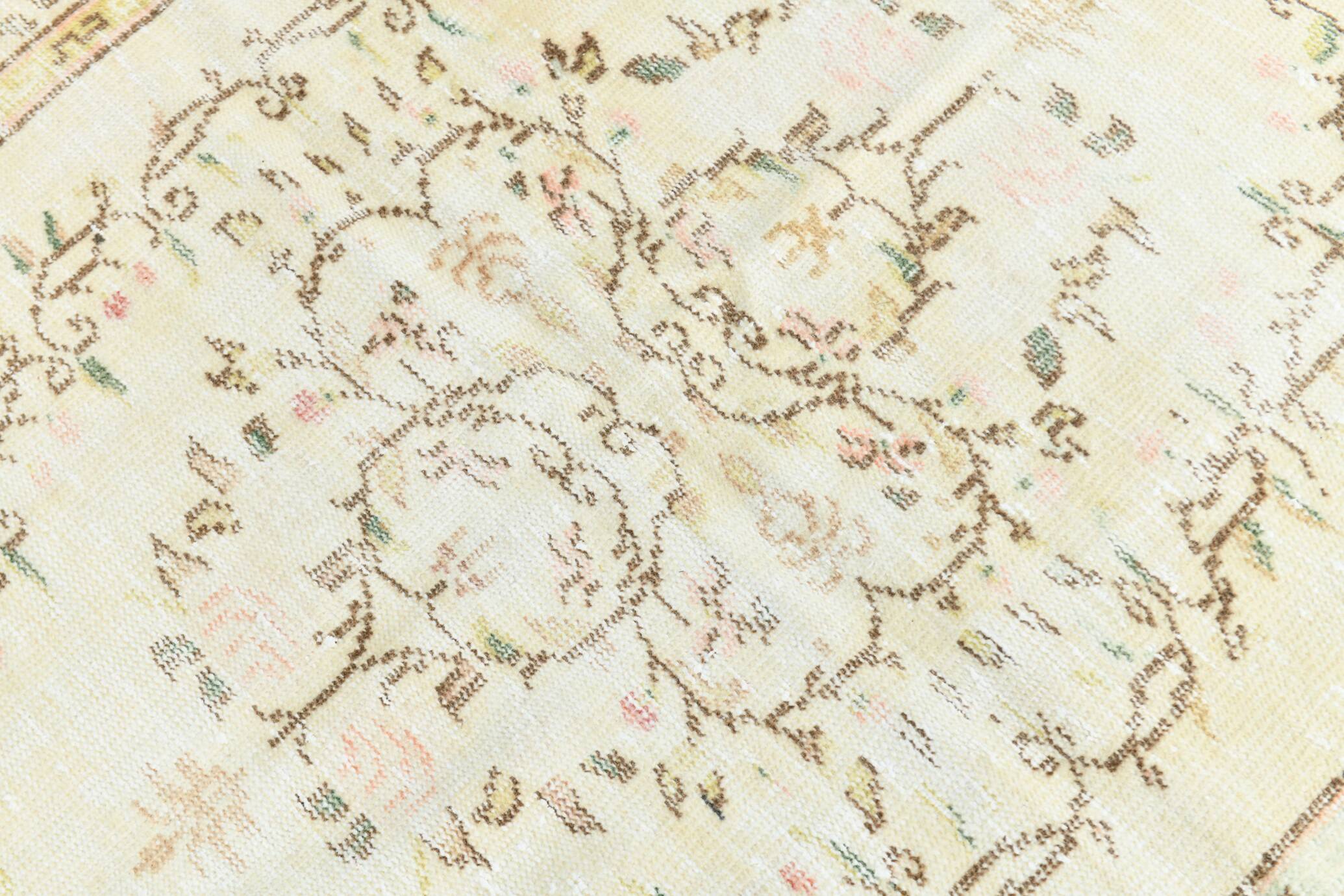 Tapis persan à motif oriental crème et beige 5x8, 150x250 cm