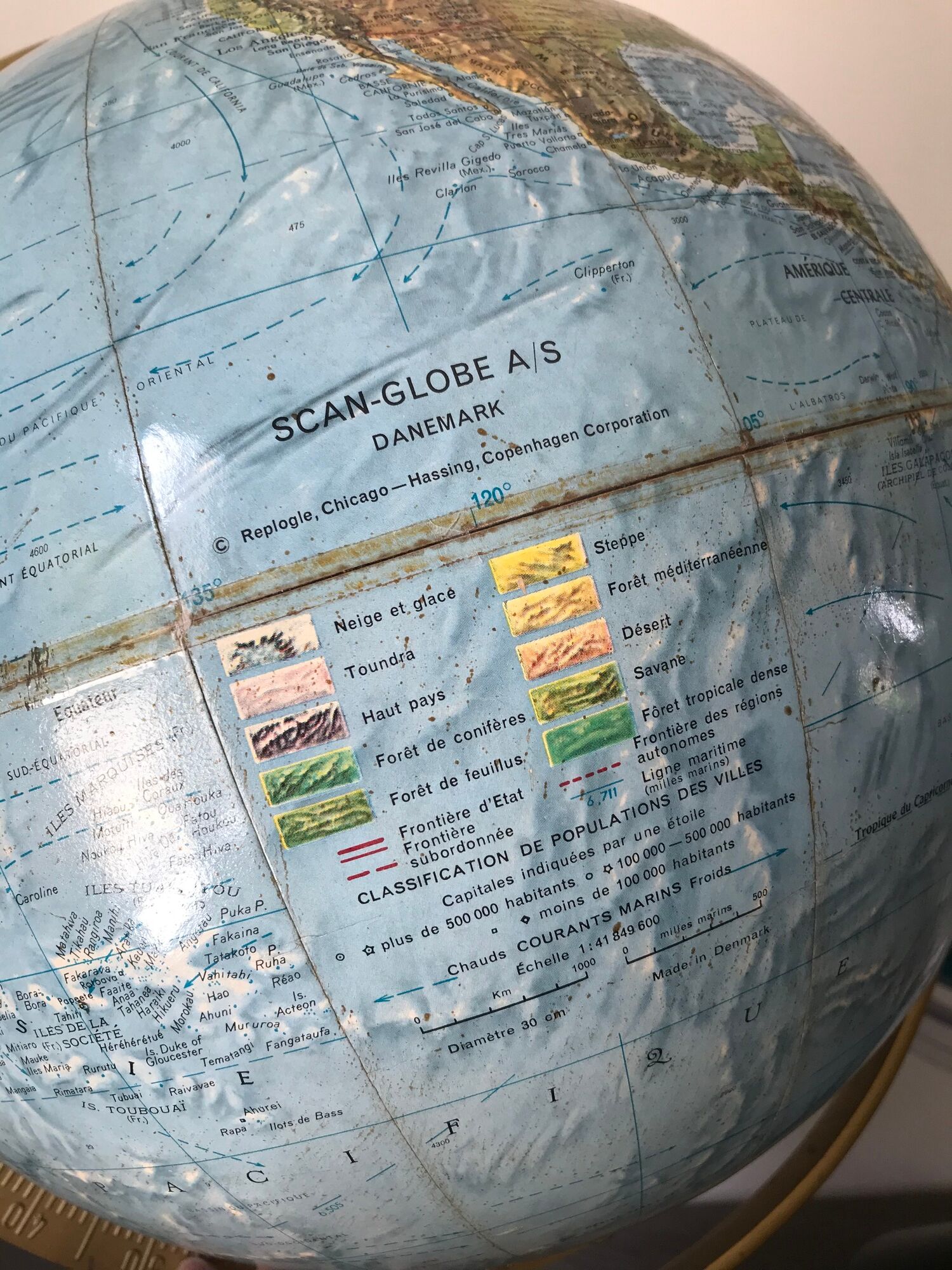 Globe Earth Scanglobe 1960 in relief, paper map and brass footing