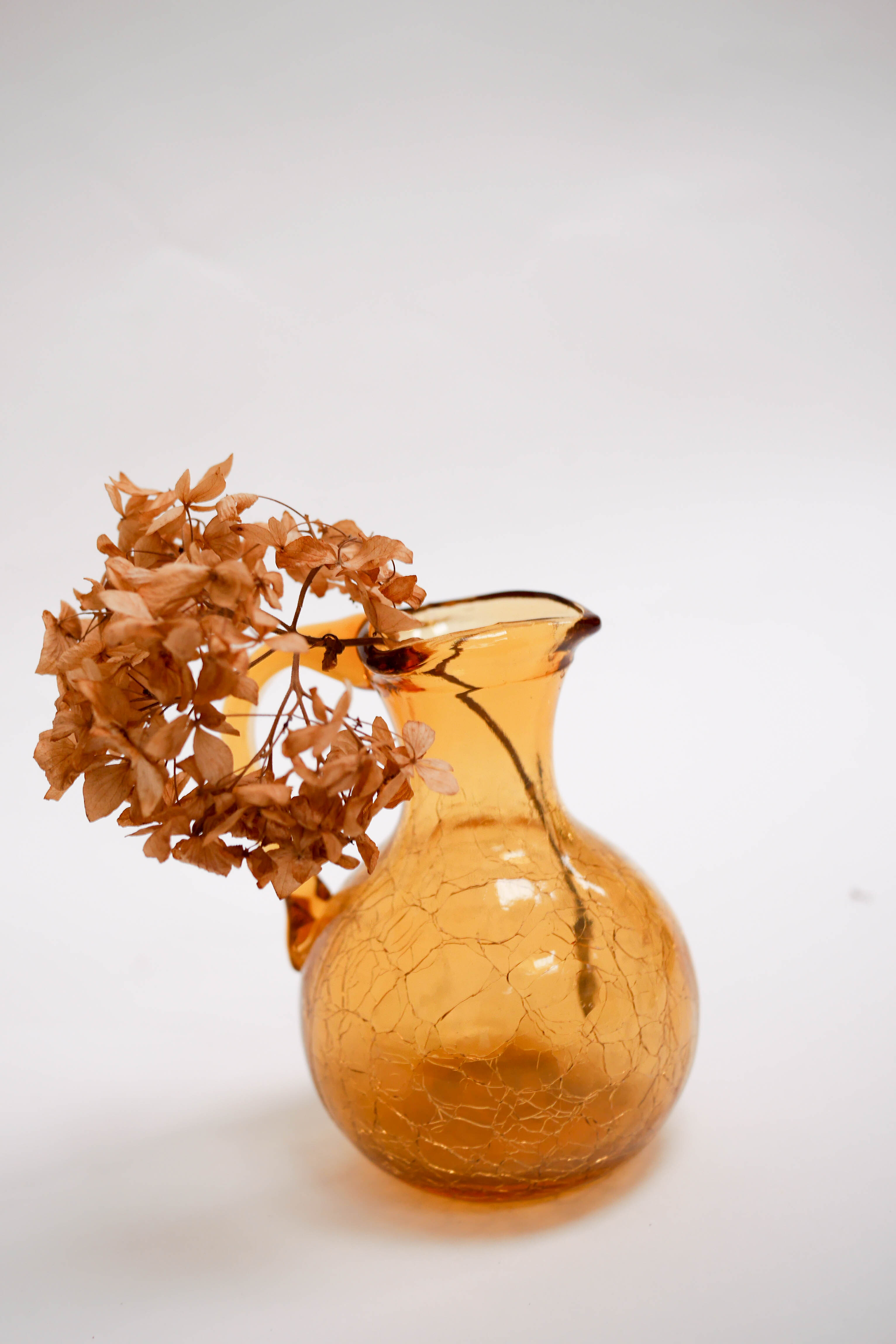 Pot en verre craquelé