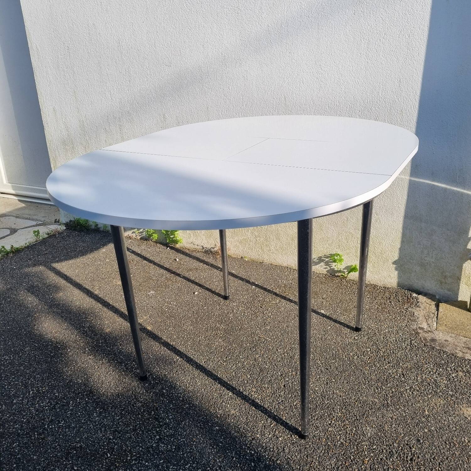 Table formica blanche ronde