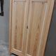 Armoire en pin massif
