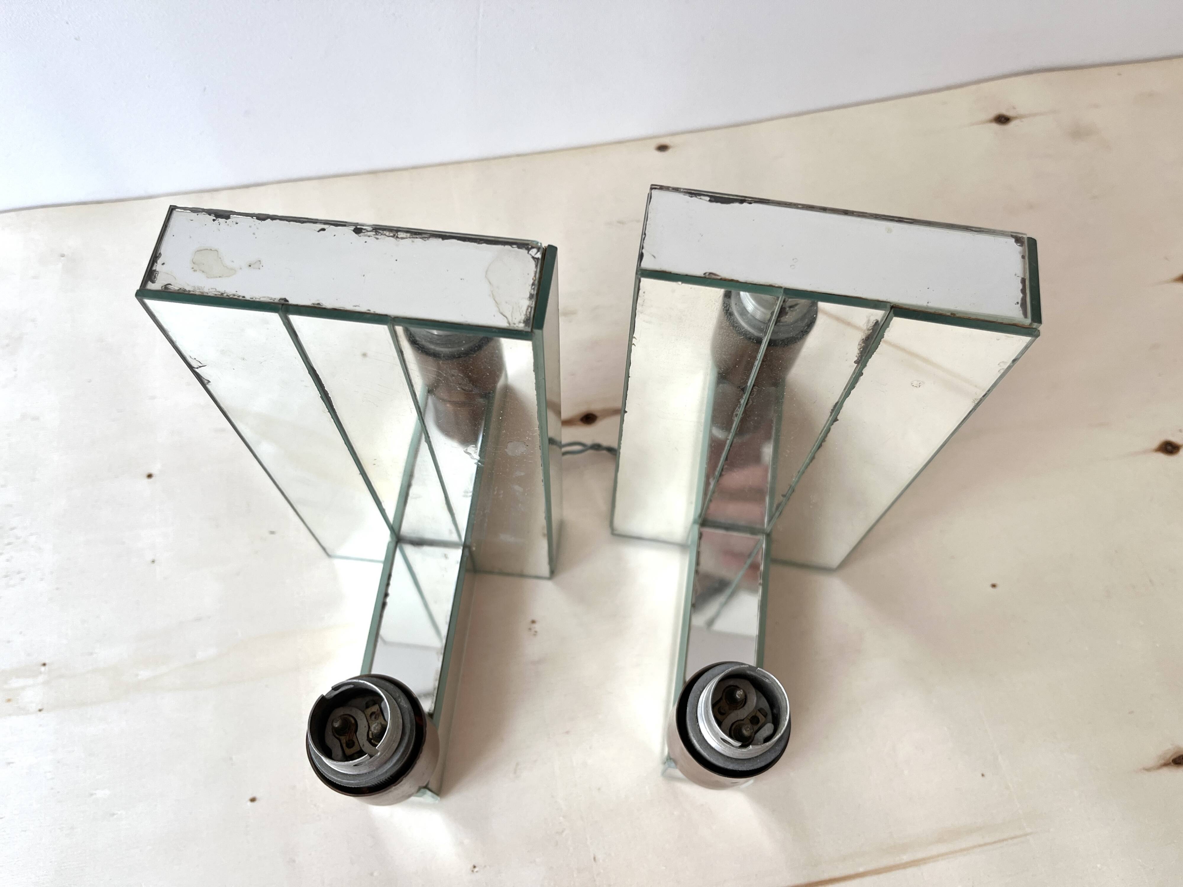 Pair of 1930s Art Deco mirror glass wall lights, vintage lighting