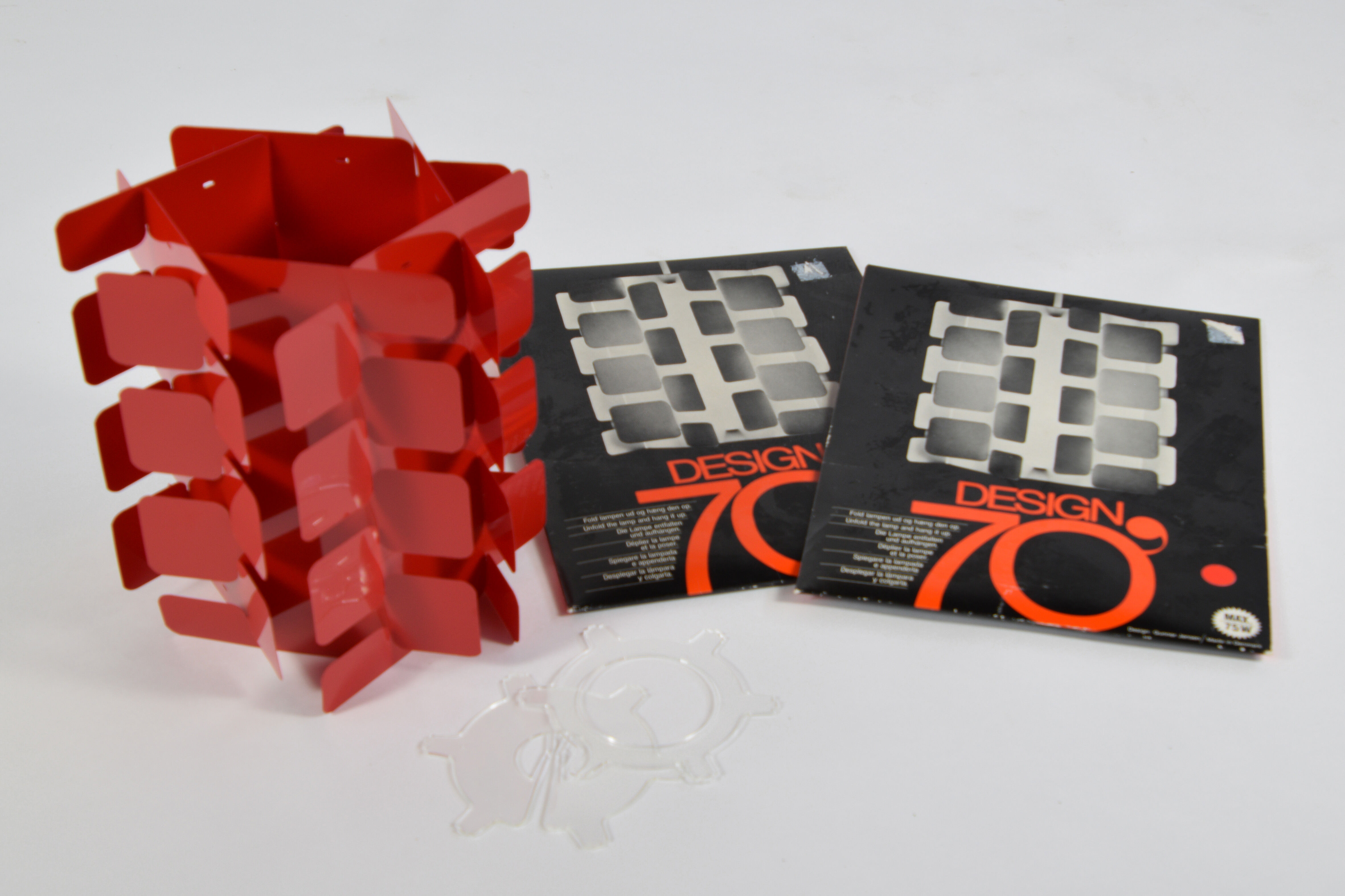 Pair of acrylic suspensions