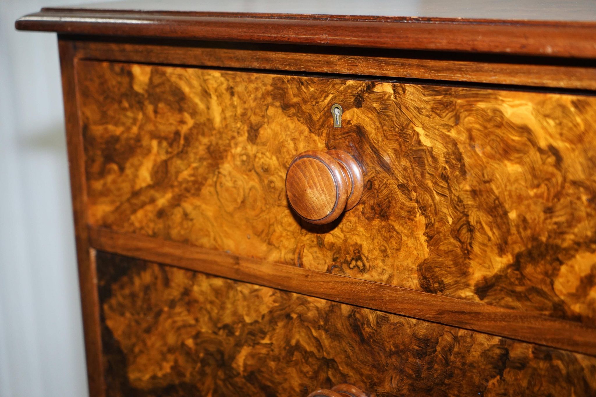 Commode militaire Howard & Son 1881 par Sir C Pigott