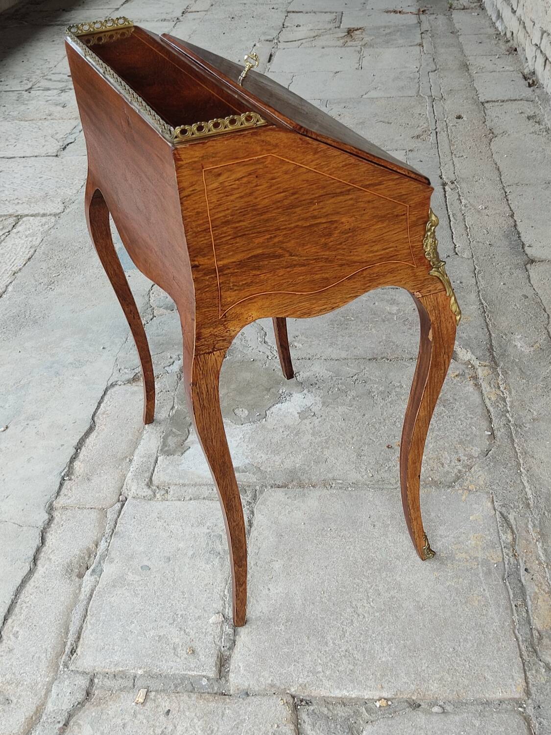 Sloped desk in Louis XV style