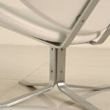 "Corona" lounge chair in white leather by Poul Volther for Erik Jørgensen