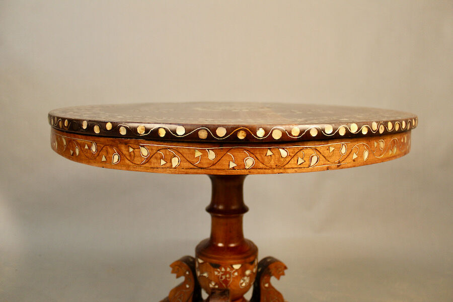 Central Foot Nacre Inlay Pedestal Table