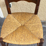 Set of mulched chairs with a straight back
