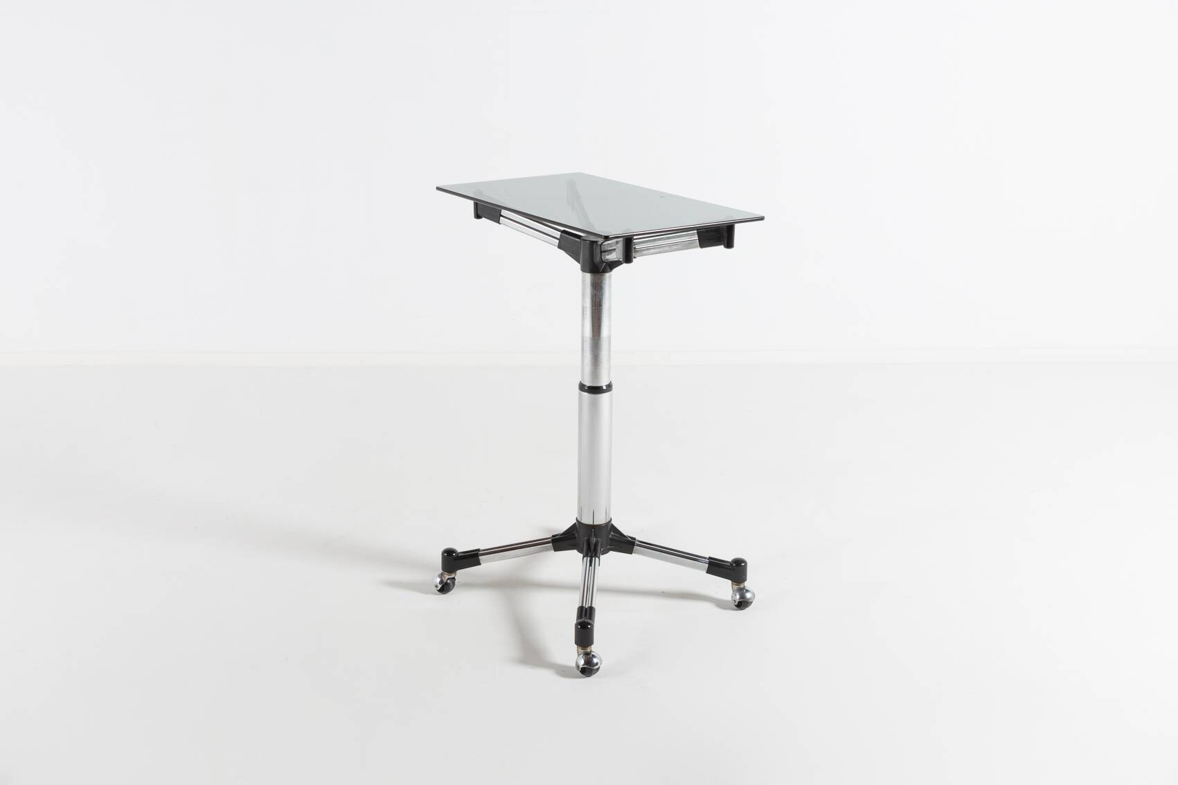 Brevettato side table from 1970’s, Italy