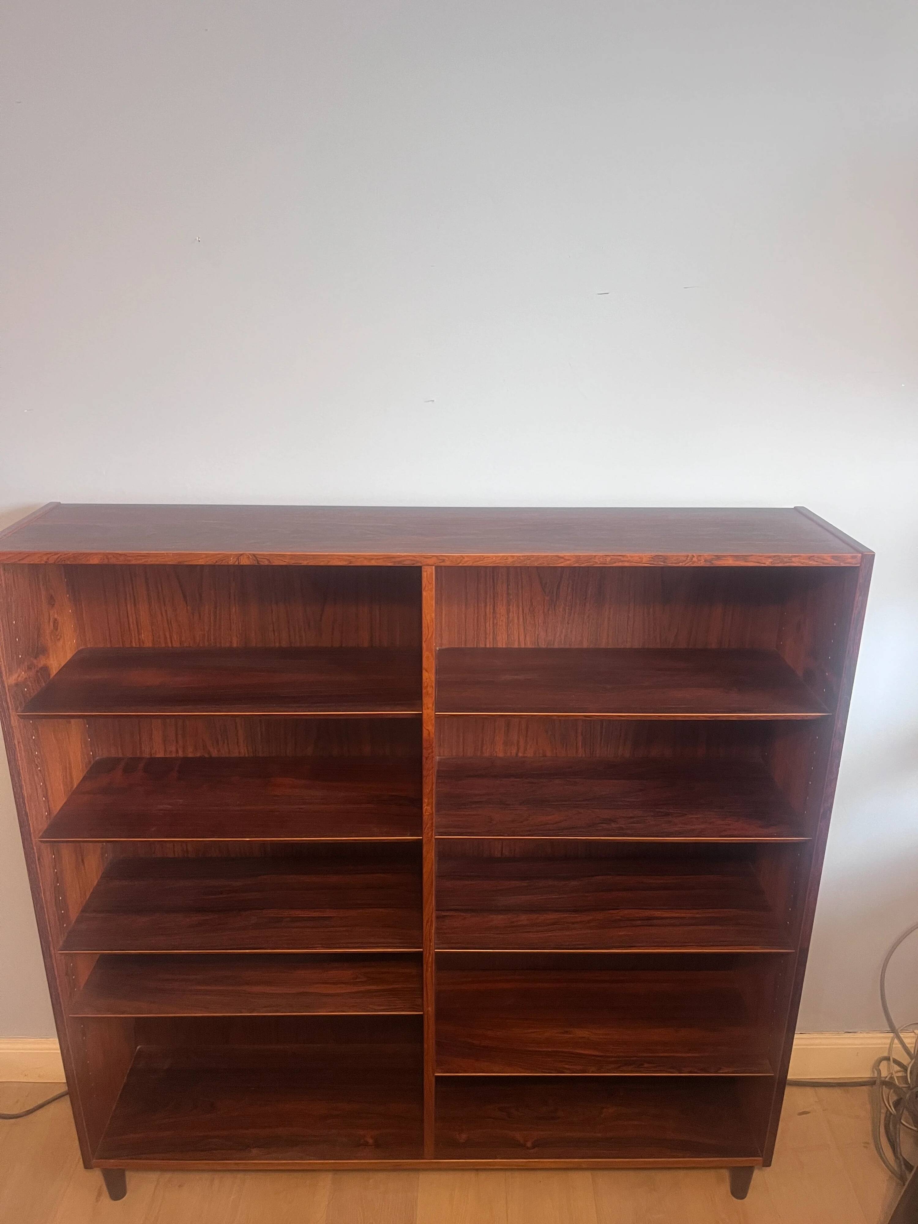 Danish bookshelf in rosewood by Hundevad & Co., 1960s