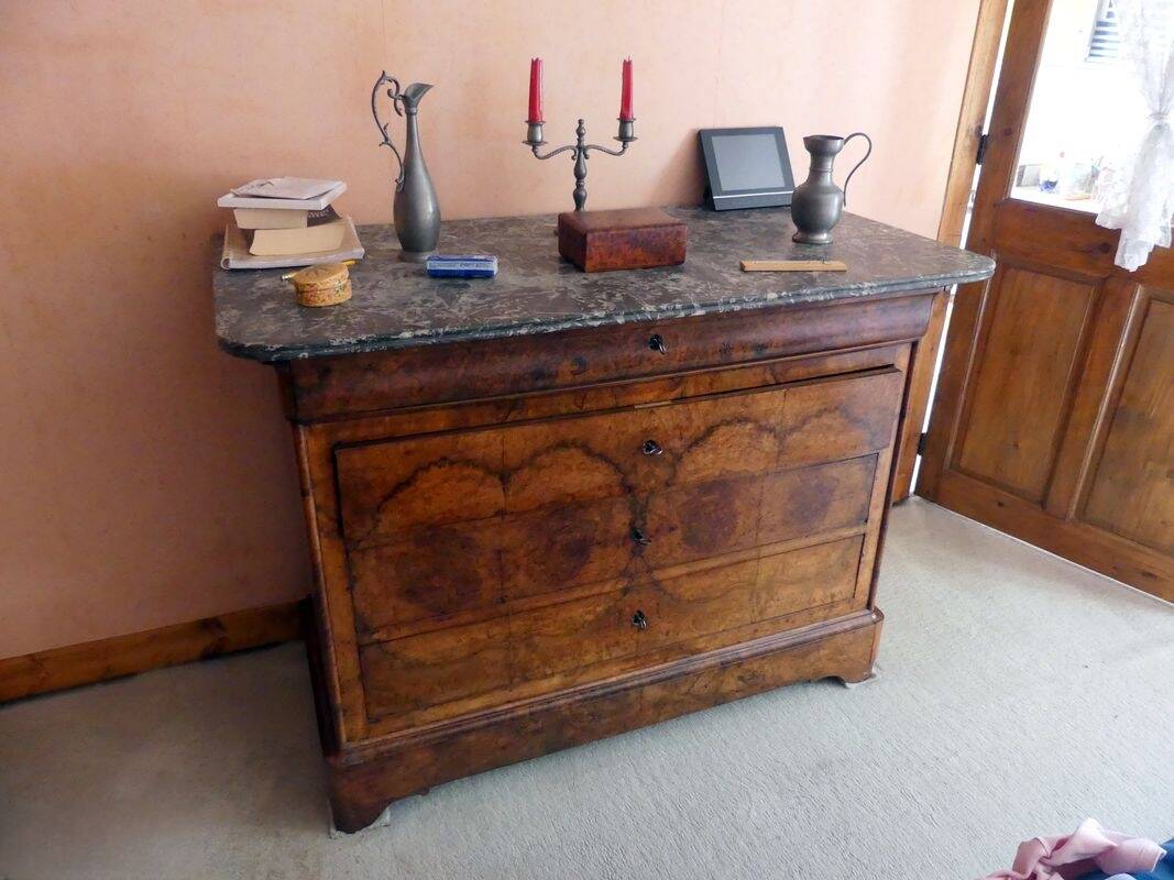 Empire-style chest of drawers