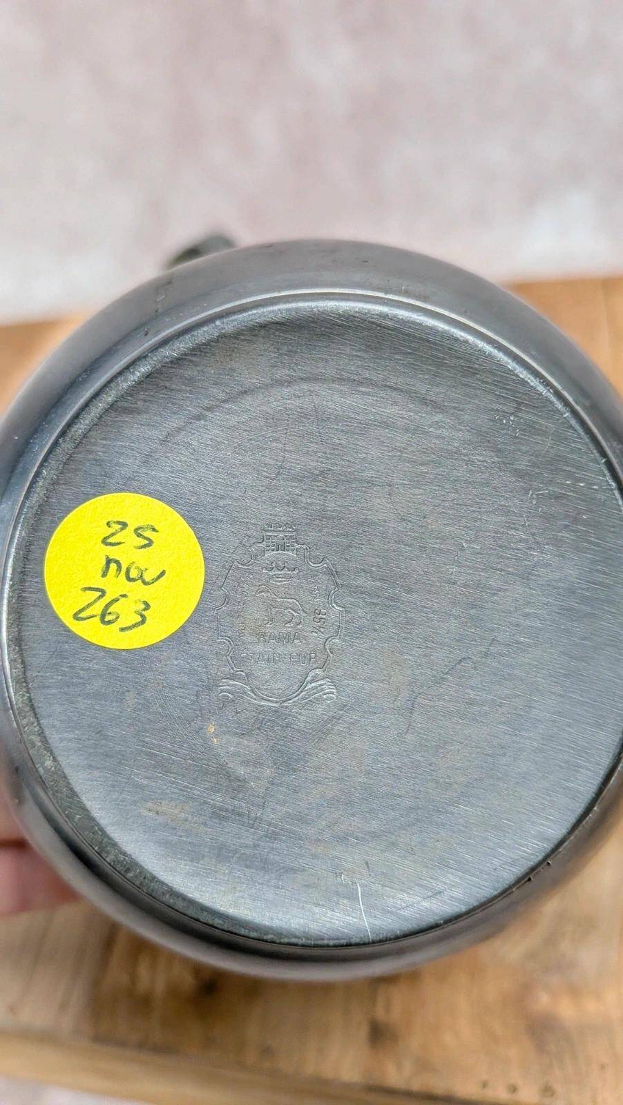 Tin lot – teapot, milk jug & duo of cups/saucers