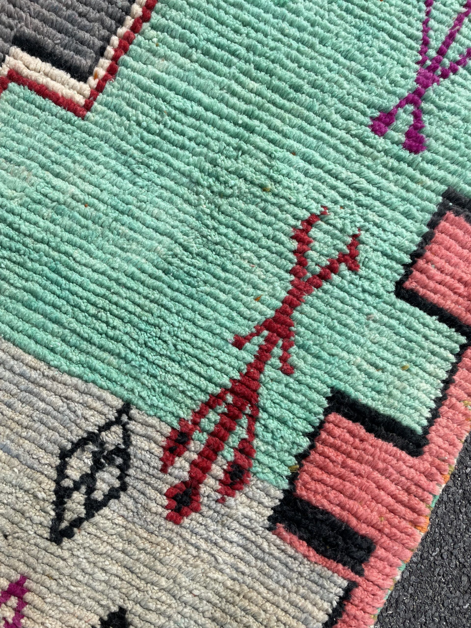 Large Moroccan Berber Carpet Boujad in Wool ideal Salon,