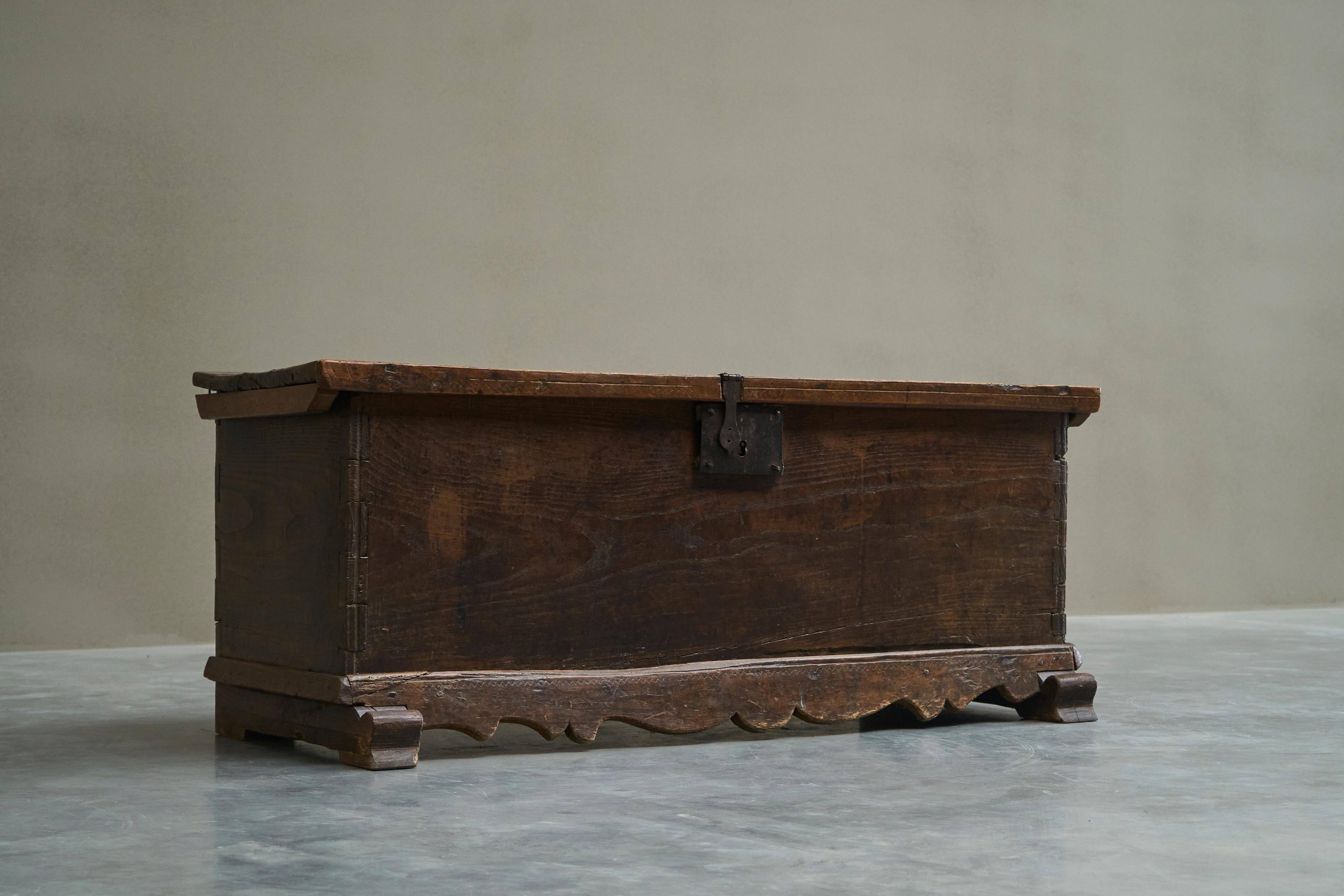 Oak and wrought iron mallet, early 18th century.