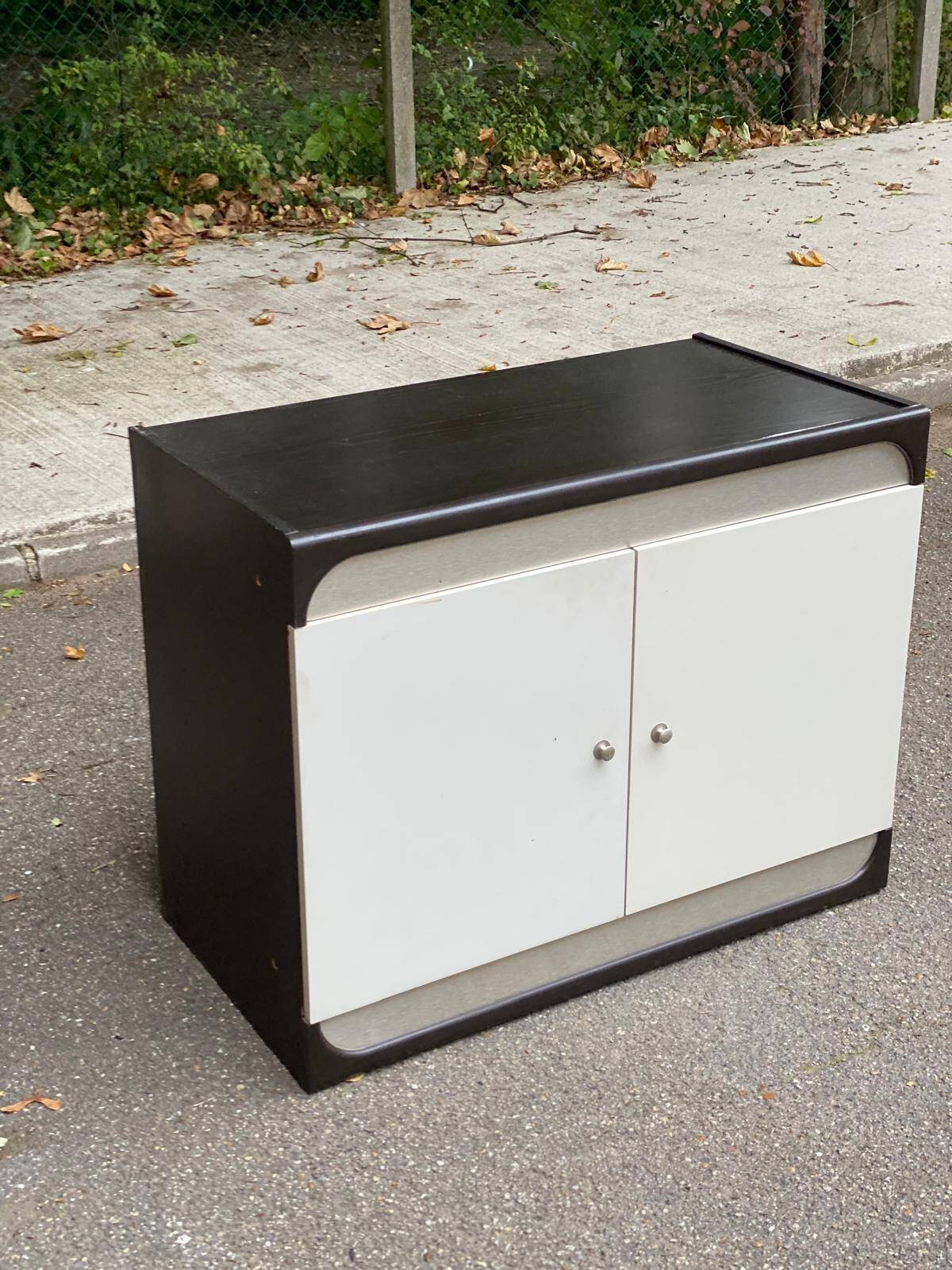 White and brown wooden chest of drawers from the 80s