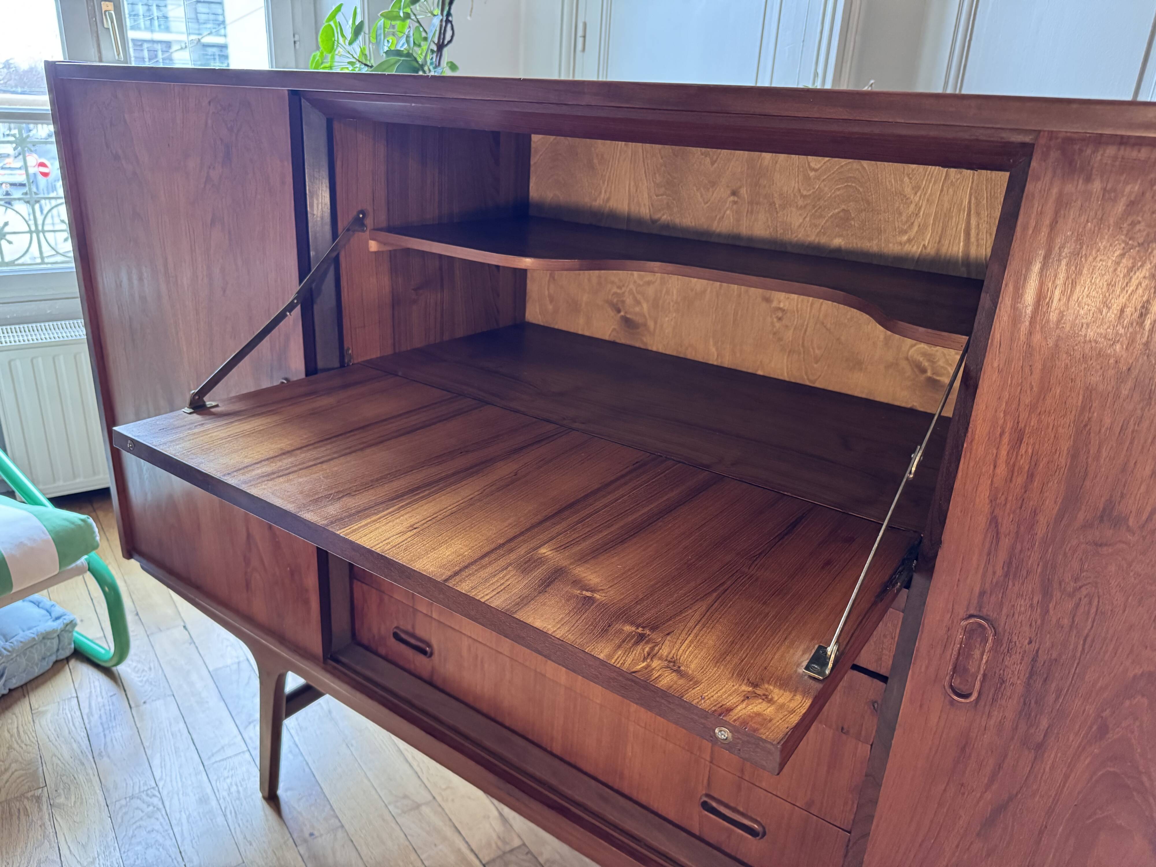 Buffet haut vintage en teck – Design scandinave