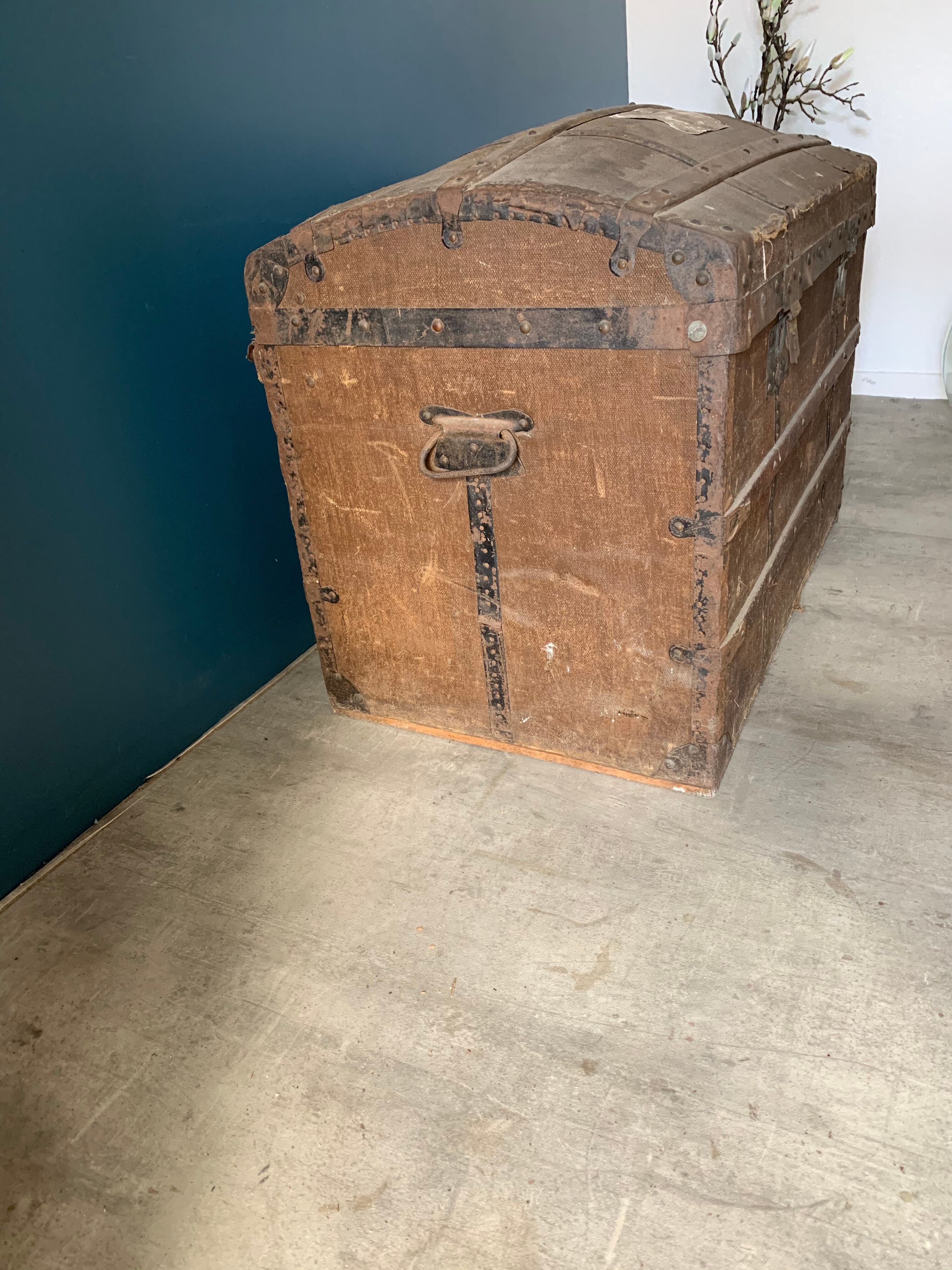 Travel malle of the 1920s