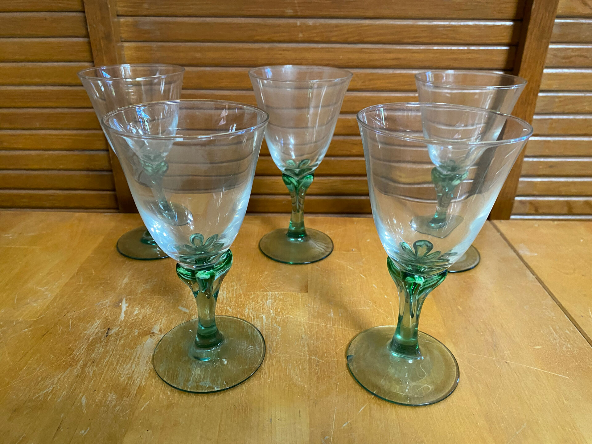 Série 5 verres à pied luminarc verre transparent & vert émeraude vinta