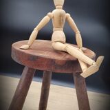 Round tripod stool cowherd