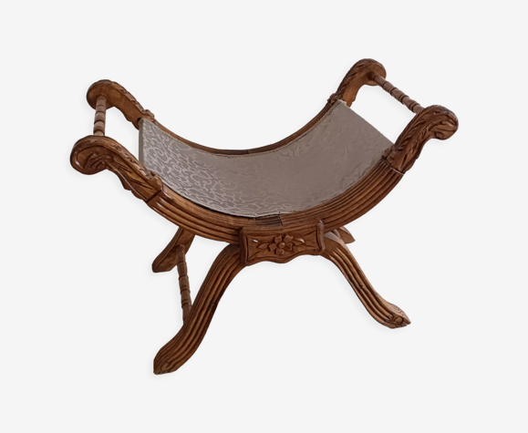 Siège curule, Dagobert
