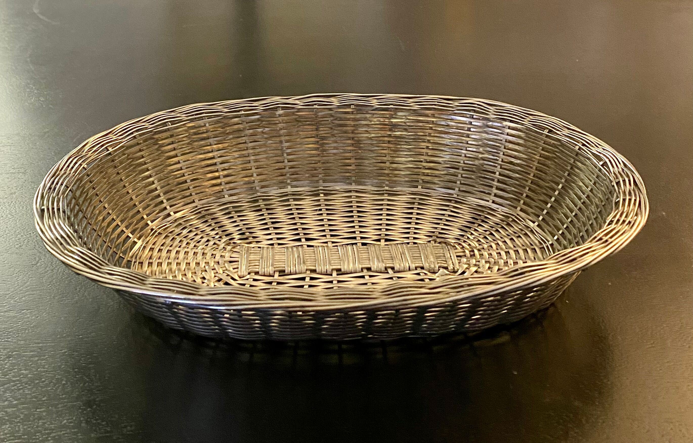 Silver metal breadbasket