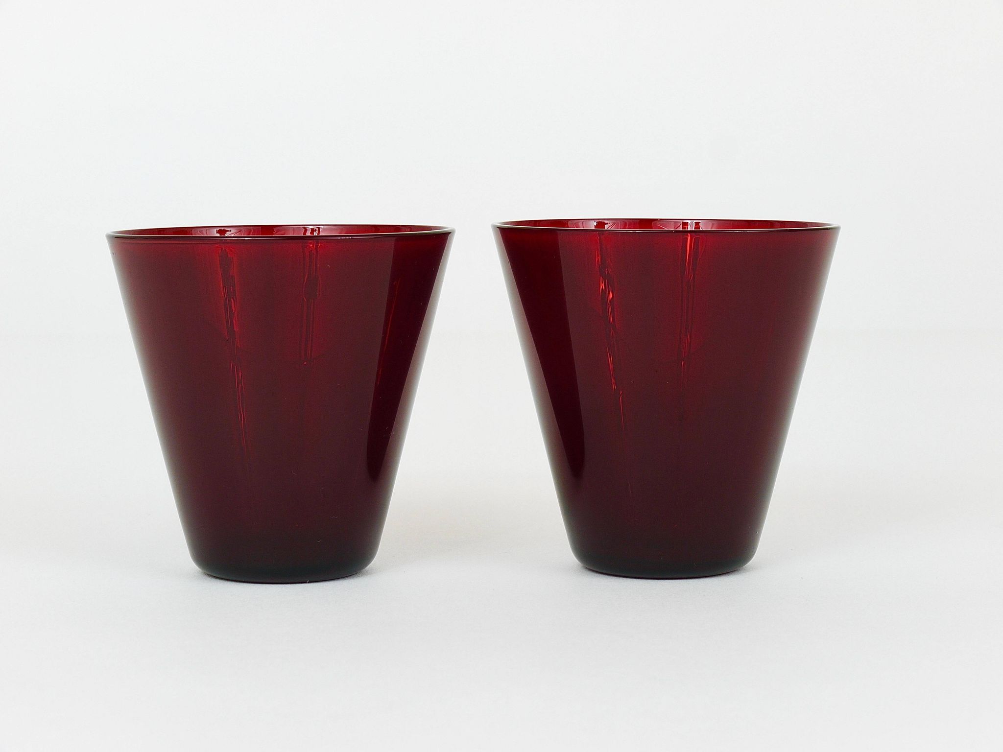Four Kartio drinking glasses by Kaj Franck, mid-century style, from Nuutajärvi Nottsjö, Finland.