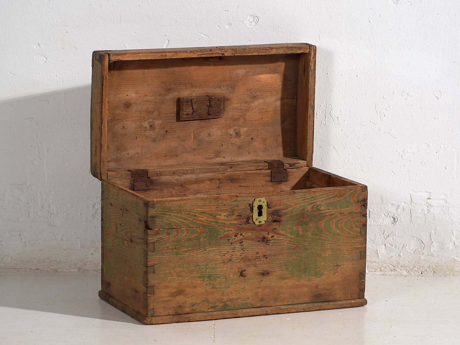 Antique storage chest (c.1920) #1
